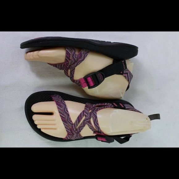 Chacos Pink/Gray Chevron ZX2 sandals size 4. - Picture 3 of 11
